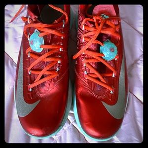 Men’s Nike KD basketball shoes